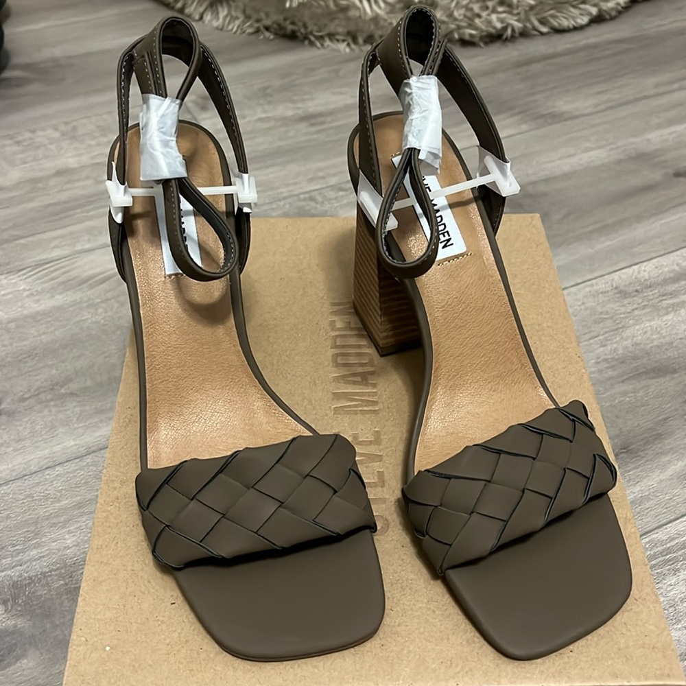 Steve Madden women’s heels 8.5